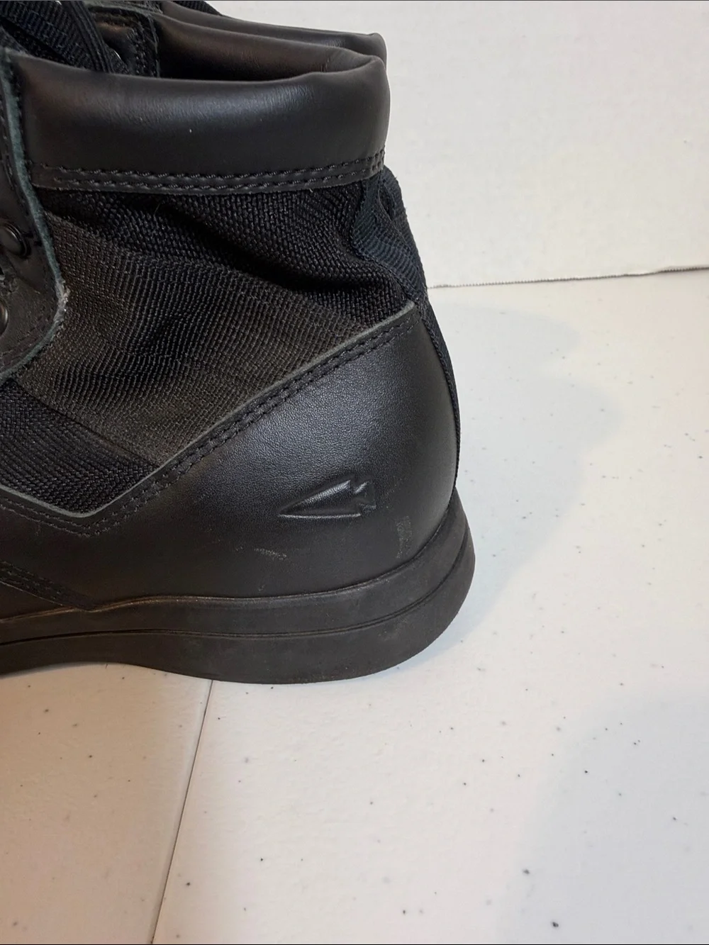Unisex GORUCK MACV-1 mid top black leather boots